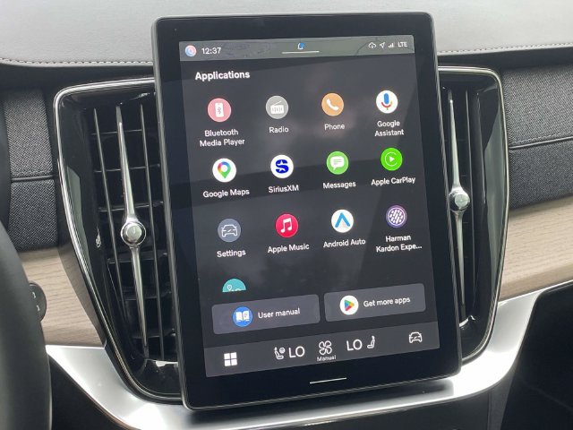 Certified 2025 Volvo XC90 B5 Plus AWD/4WD image 18