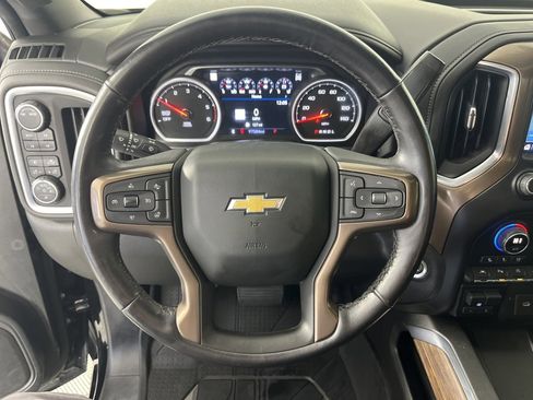Used 2021 Chevrolet Silverado 1500 High Country w/ Technology Package image 16