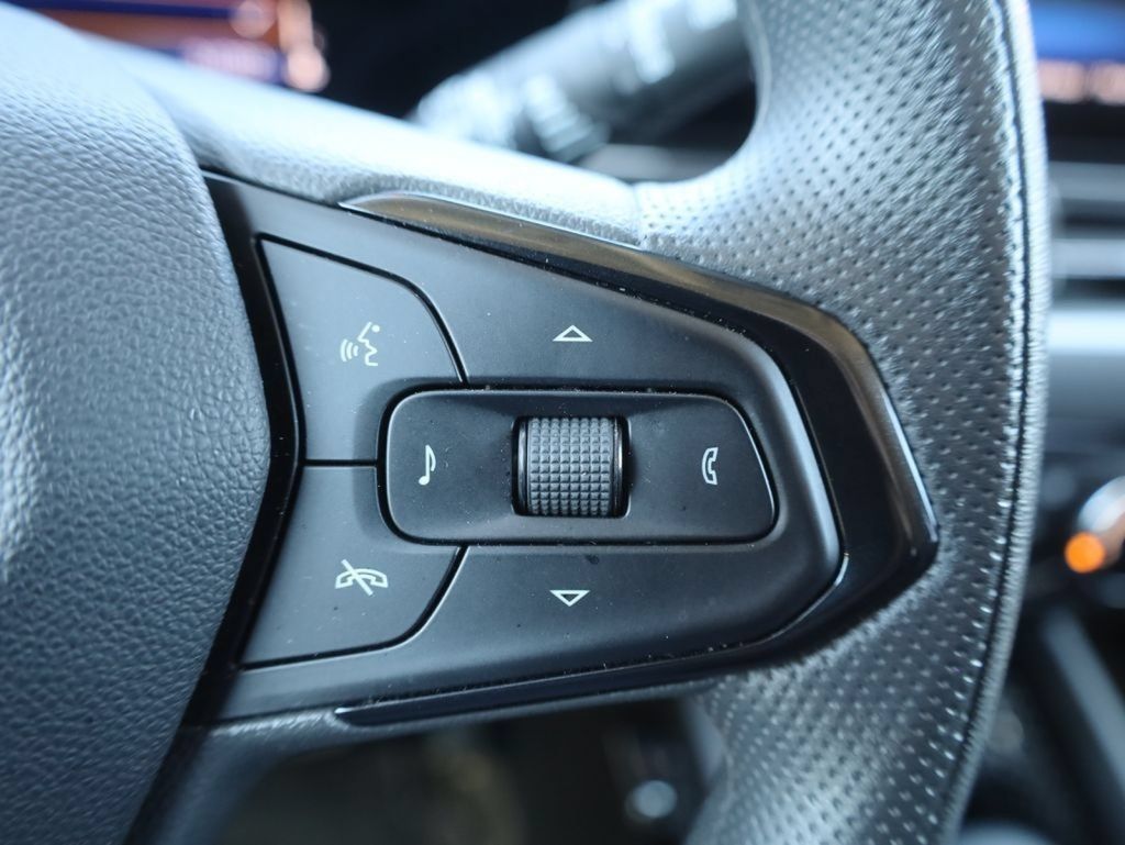 Used 2025 Chevrolet TrailBlazer LT FWD image 43