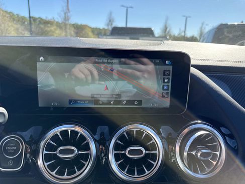 Used 2021 Mercedes-Benz GLA 35 AMG 4MATIC image 26