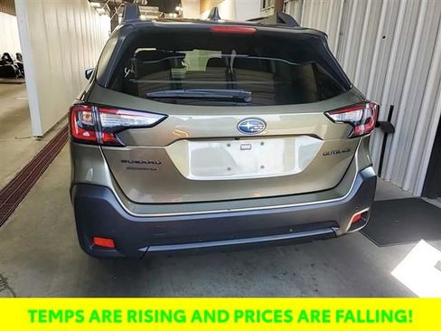 Used 2025 Subaru Outback Onyx Edition image 18