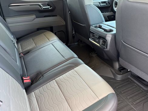 Used 2025 Chevrolet Silverado 1500 ZR2 AWD/4WD image 23