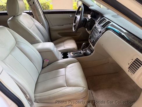 Used 2008 Cadillac DTS FWD image 10