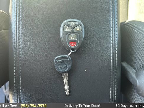 Used 2016 GMC Acadia SLE image 17