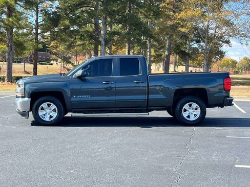 Used 2018 Chevrolet Silverado 1500 LT image 3
