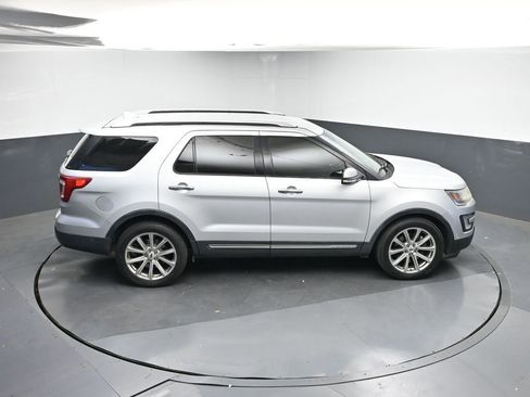 Used 2017 Ford Explorer Limited w/ Equipment Group 301A image 22