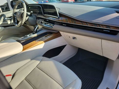 Certified 2023 Cadillac Escalade ESV Premium Luxury Platinum image 29