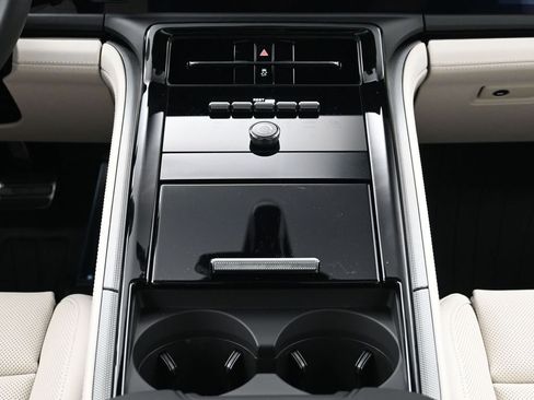 Certified 2026 Porsche Panamera image 10