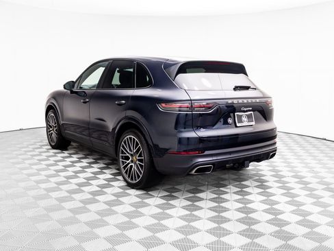 Certified 2021 Porsche Cayenne image 3