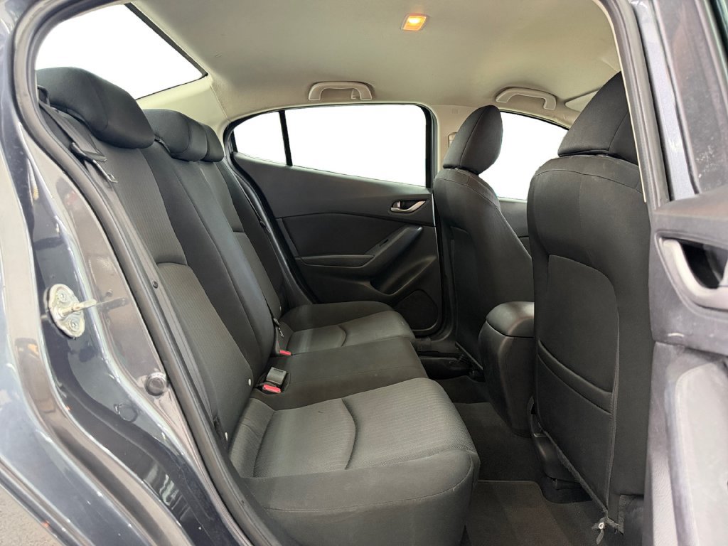 Used 2016 MAZDA MAZDA3 i Sport FWD image 17