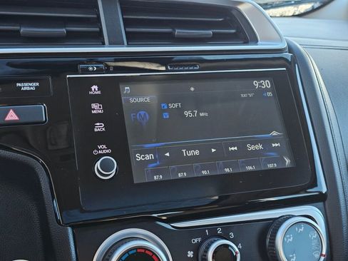 Used 2018 Honda Fit EX image 19