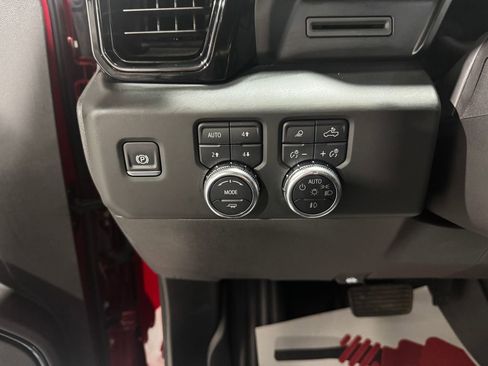 Used 2025 GMC Sierra 1500 AT4 w/ AT4 Premium Package AWD/4WD image 36