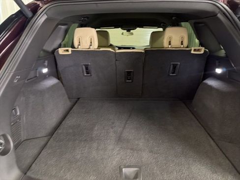 Used 2017 Cadillac XT5 FWD image 22