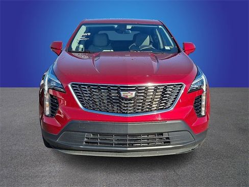 Used 2019 Cadillac XT4 Luxury w/ Cold Weather Package image 2