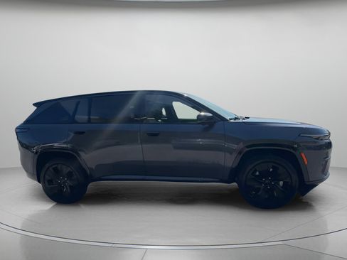 Used 2025 Jeep Wagoneer S Launch Edition image 33