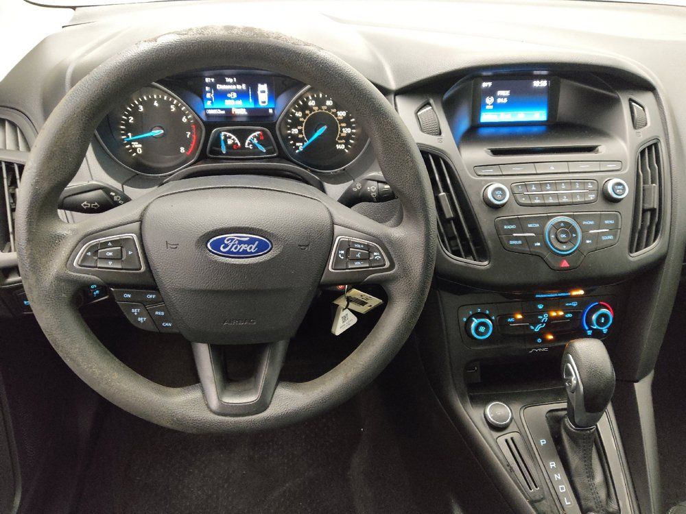 Used 2017 Ford Focus SE FWD image 22