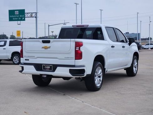 Used 2025 Chevrolet Silverado 1500 Custom image 14