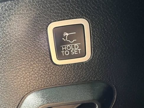 Used 2022 Jeep Wagoneer Series II w/ Convenience Group I image 43