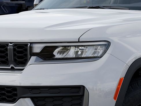 New 2026 Jeep Grand Cherokee L 4WD image 6
