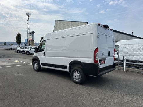 New 2025 RAM ProMaster 1500 w/ Convenience Group image 3