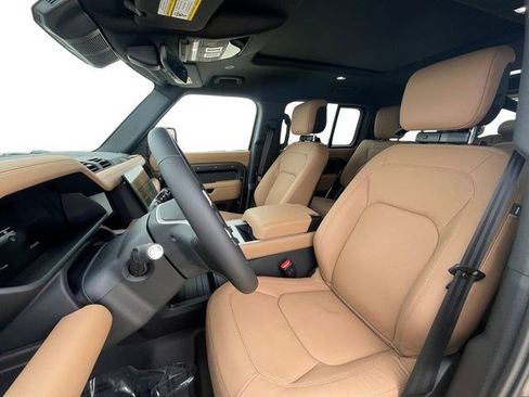 New 2026 Land Rover Defender 130 X-Dynamic SE AWD/4WD image 10