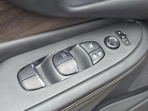 Used 2019 Nissan Murano Platinum FWD image 19