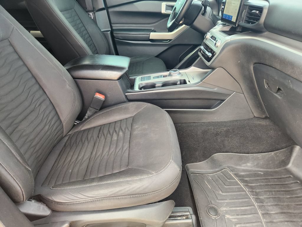 Used 2021 Ford Explorer XLT RWD image 13