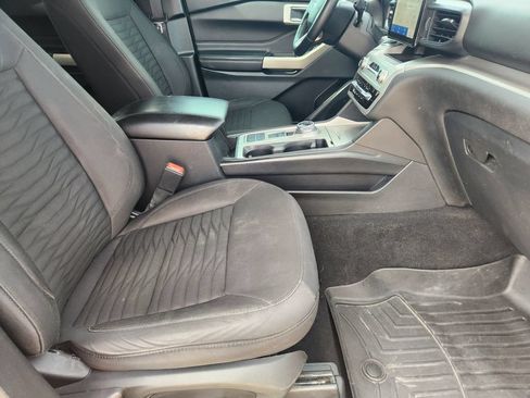 Used 2021 Ford Explorer XLT RWD image 13