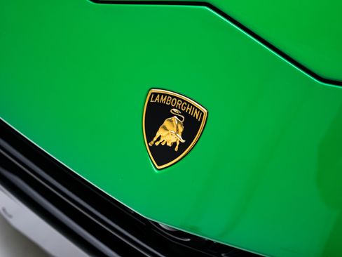 Used 2023 Lamborghini Urus Performante image 12