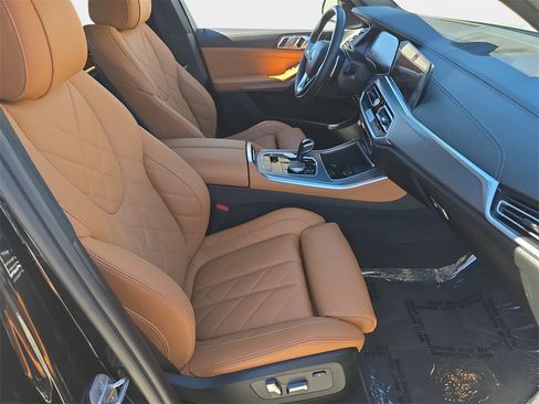 Used 2023 BMW X5 xDrive40i w/ Premium Package image 12