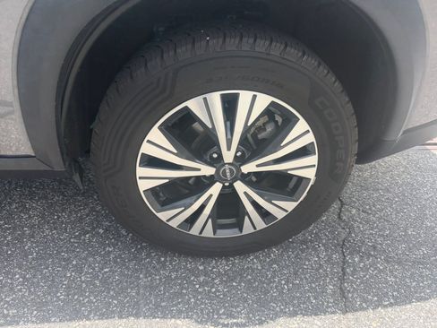 Certified 2022 Nissan Rogue SV FWD image 26