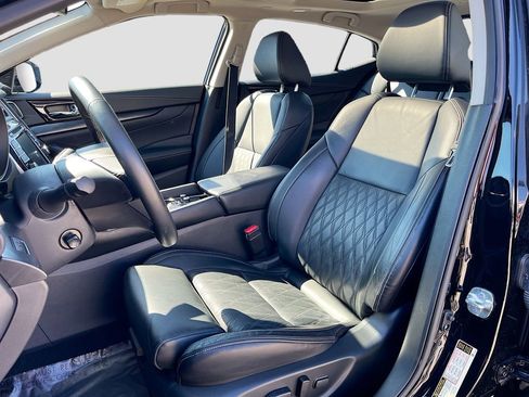 Used 2023 Nissan Maxima Platinum w/ Sport Mat Group FWD image 22