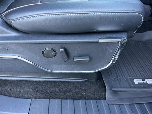 Used 2022 Ford F150 Lariat image 22