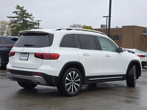 Used 2023 Mercedes-Benz GLB 250 4MATIC w/ Premium Package image 19