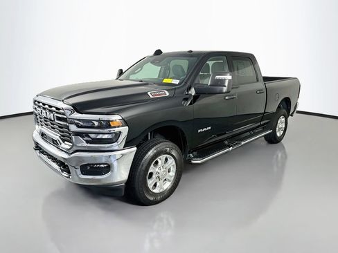 Used 2026 RAM 2500 Big Horn AWD/4WD image 3