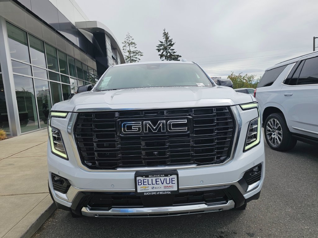 Used 2026 GMC Yukon Denali w/ Denali Reserve Package AWD/4WD image 2