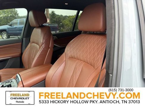 Used 2023 BMW X7 M60i w/ Executive Package AWD/4WD image 25