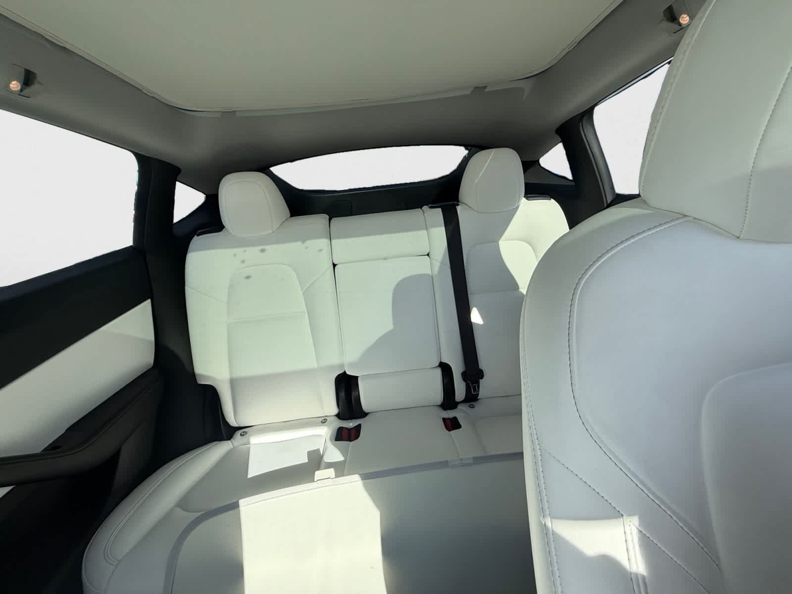 Used 2021 Tesla Model Y Long Range AWD/4WD image 18