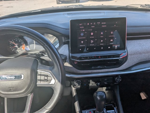 Used 2022 Jeep Compass Latitude AWD/4WD image 18
