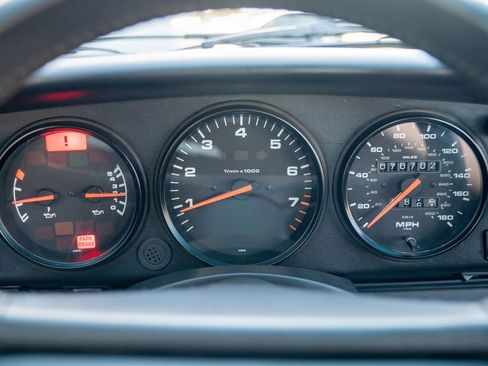 Used 1989 Porsche 911 Carrera 4 image 15