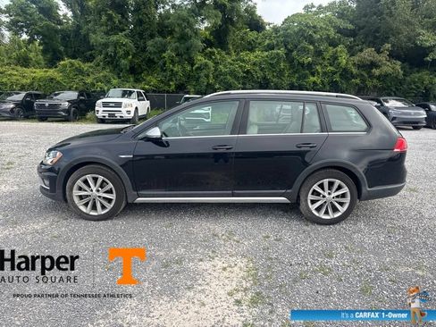 Used 2017 Volkswagen Golf Alltrack S AWD/4WD image 2