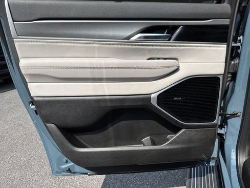 New 2026 Jeep Grand Wagoneer L Limited AWD/4WD image 20