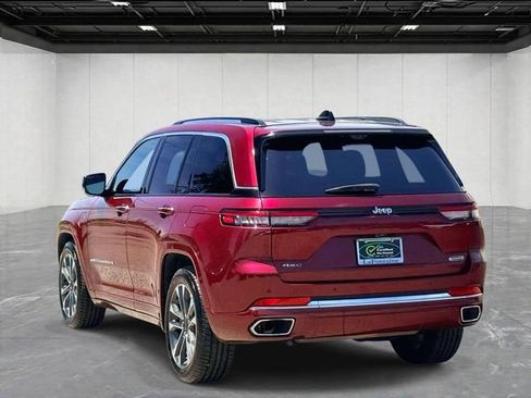 Used 2023 Jeep Grand Cherokee Overland w/ Luxury Tech Group IV AWD/4WD image 7