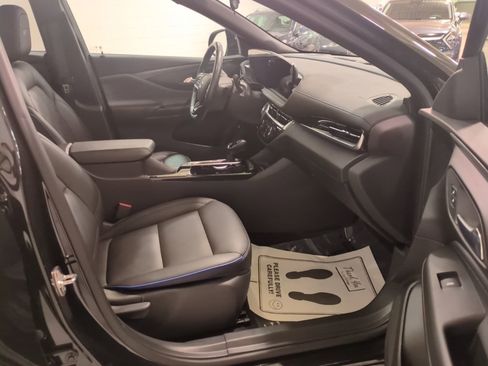 Used 2024 Buick Envista Sport Touring w/ Convenience I Package image 9
