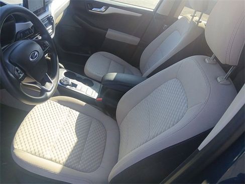 Used 2020 Ford Escape SE image 11