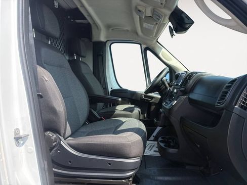 Used 2025 RAM ProMaster 2500 w/ U-Haul Equipment Group FWD image 14