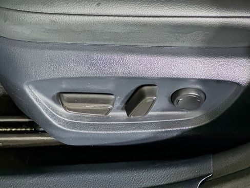 Used 2024 Toyota Camry SE image 13