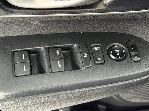 Used 2022 Honda CR-V EX image 17