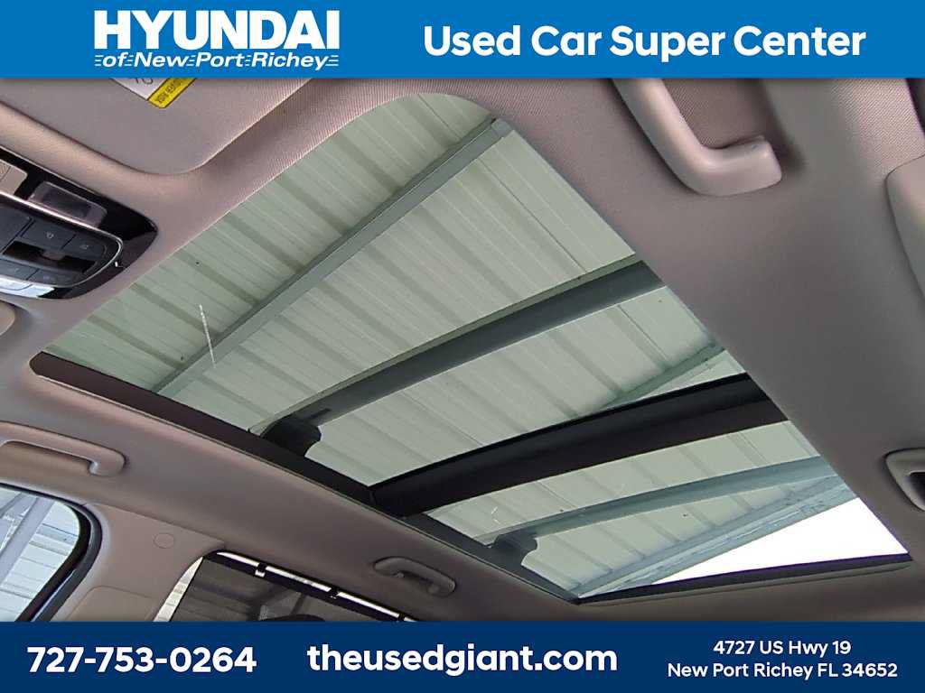 Used 2022 Hyundai Santa Fe SEL w/ Convenience + Premium Package AWD/4WD image 23