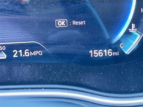 Used 2022 Genesis GV80 2.5T w/ Prestige Package 05 image 12